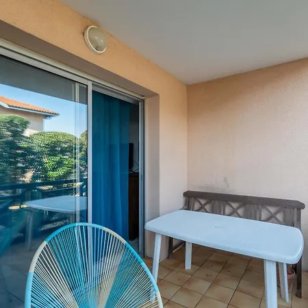 T2 Avec Terrasse Et Parking Proche Ocean - Fr-1-50-160 *