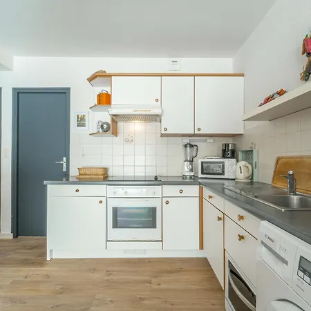 T2 Avec Terrasse Et Parking Proche Ocean - Fr-1-50-160